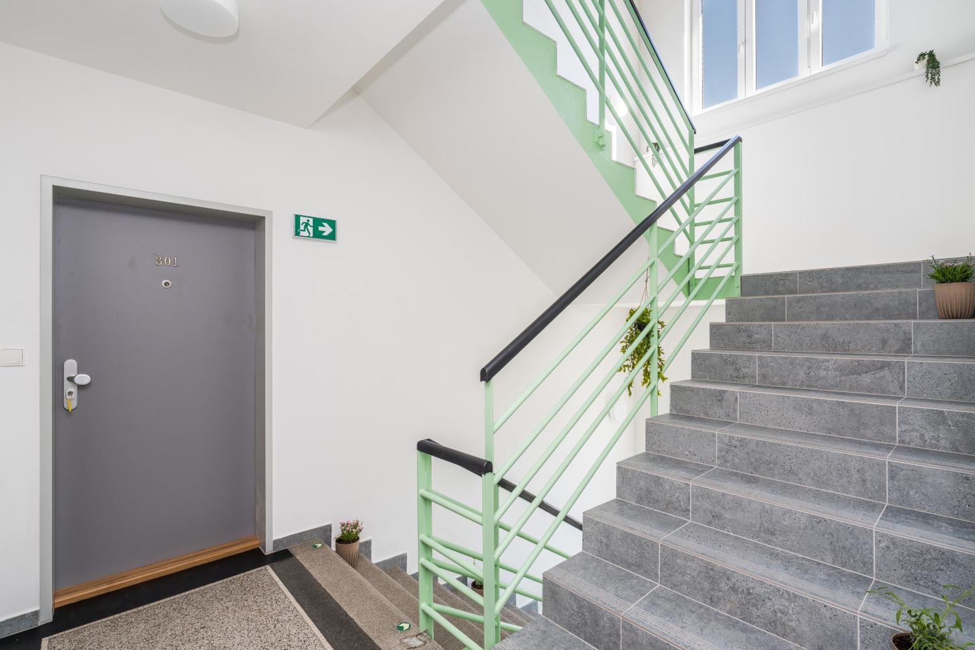 Perla Hradce 103 Apartment Hradec Kralove Ngoại thất bức ảnh
